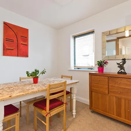 Apartment Superb Location, 1 Bed In City Center *