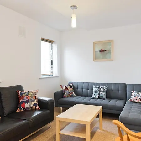 Superb Location, 1 Bed In City Center