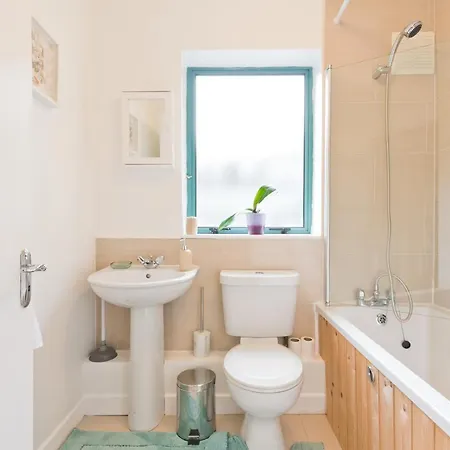 Superb Location, 1 Bed In City Center